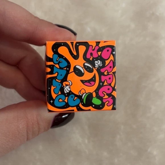 New, Peaches & Cream Loose Pigment in shade Space Hopper - Picture 6 of 10